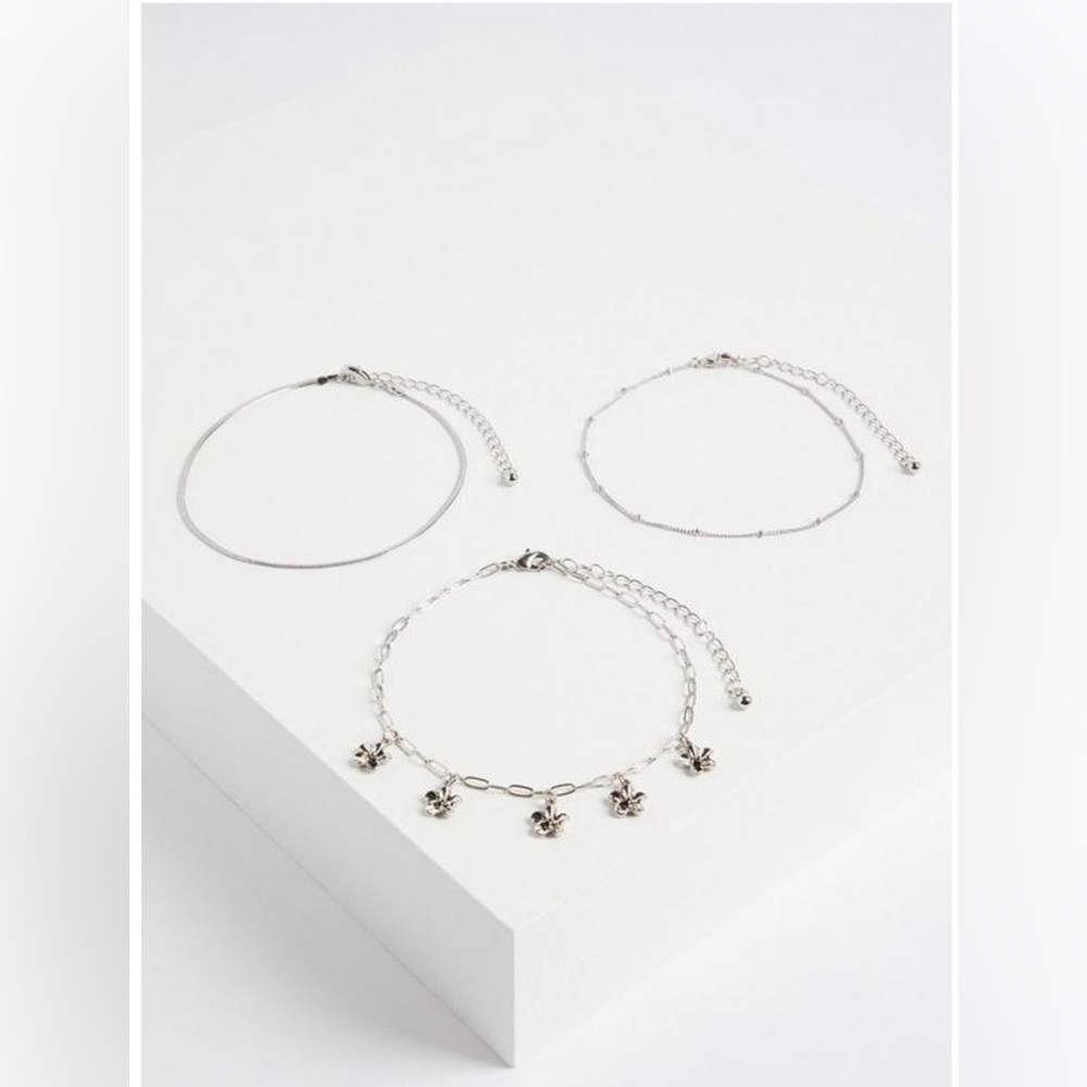 Torrid Floral And Link Anklet